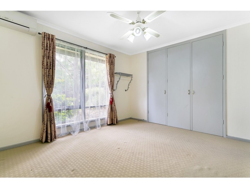 16 Kenihans Road, Reynella East SA 5161