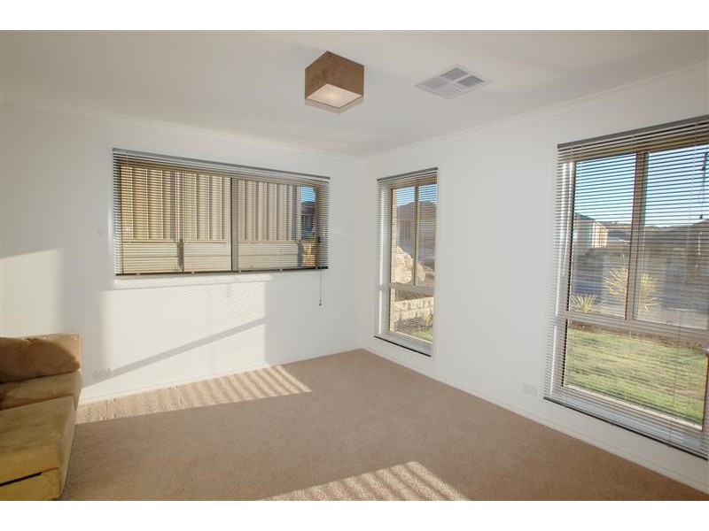 11 Sameden Drive, Noarlunga Downs SA 5168