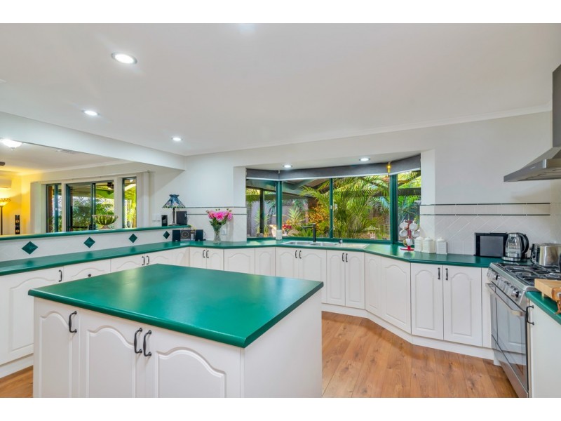 90 Investigator Drive, Woodcroft SA 5162