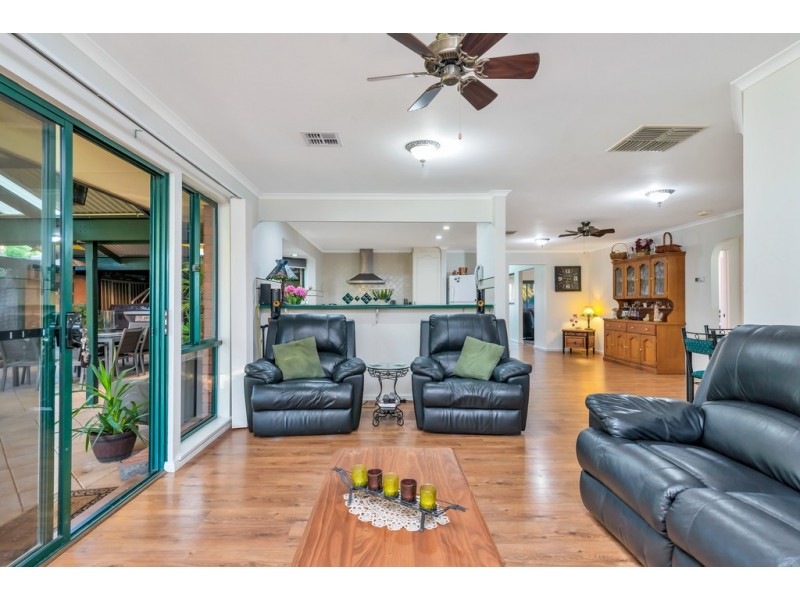 90 Investigator Drive, Woodcroft SA 5162