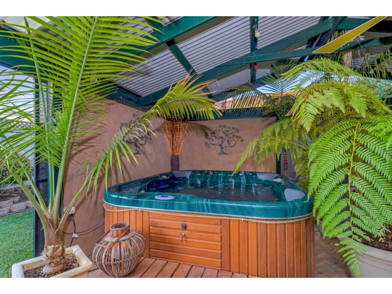 90 Investigator Drive, Woodcroft SA 5162