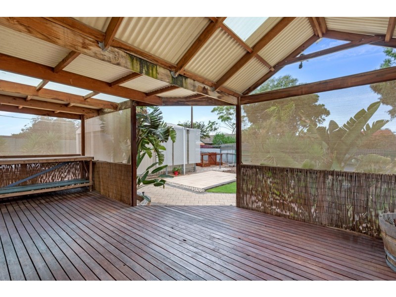 22 Moorong Road, O’sullivan Beach SA 5166