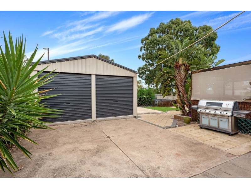 22 Moorong Road, O’sullivan Beach SA 5166