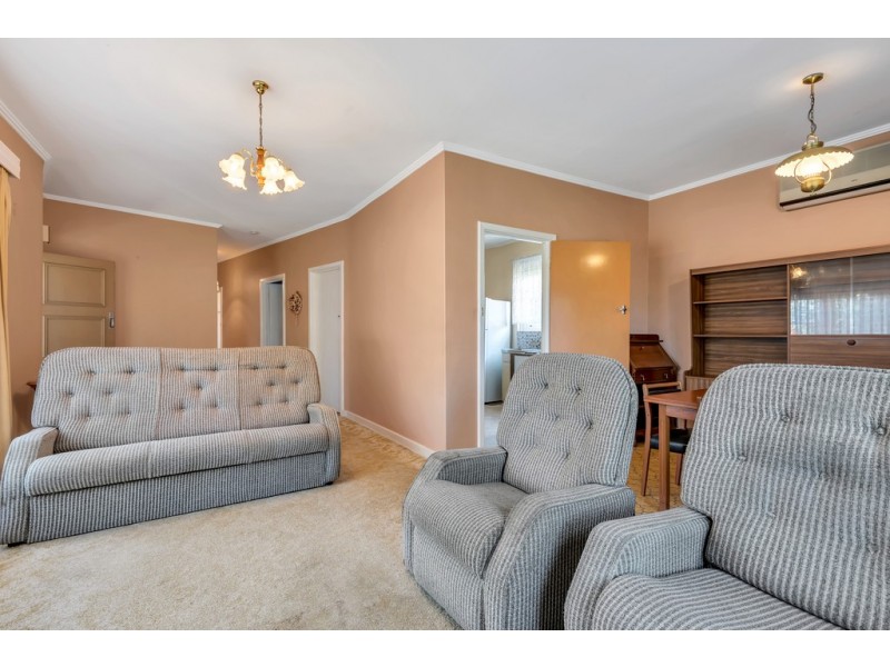 18 Barry Road, Oaklands Park SA 5046