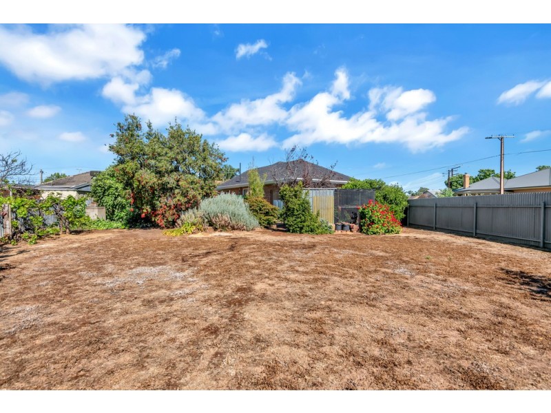 18 Barry Road, Oaklands Park SA 5046