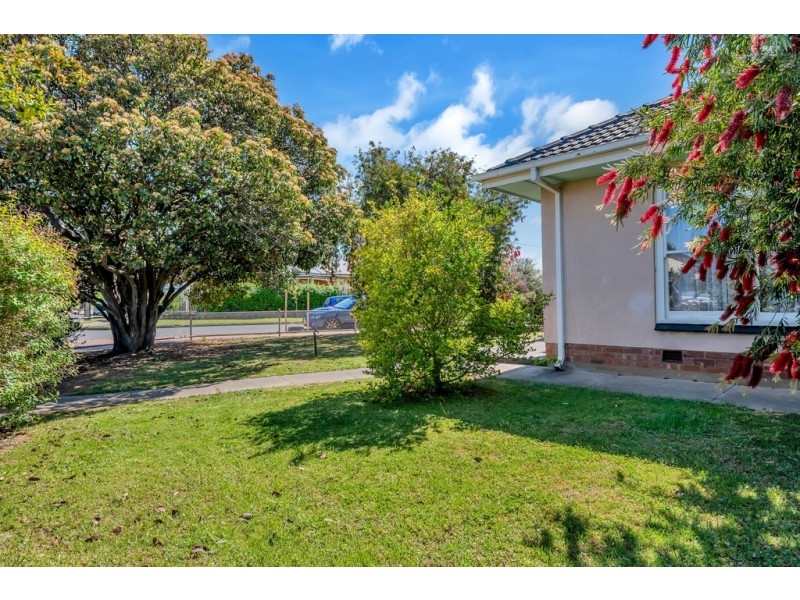 18 Barry Road, Oaklands Park SA 5046