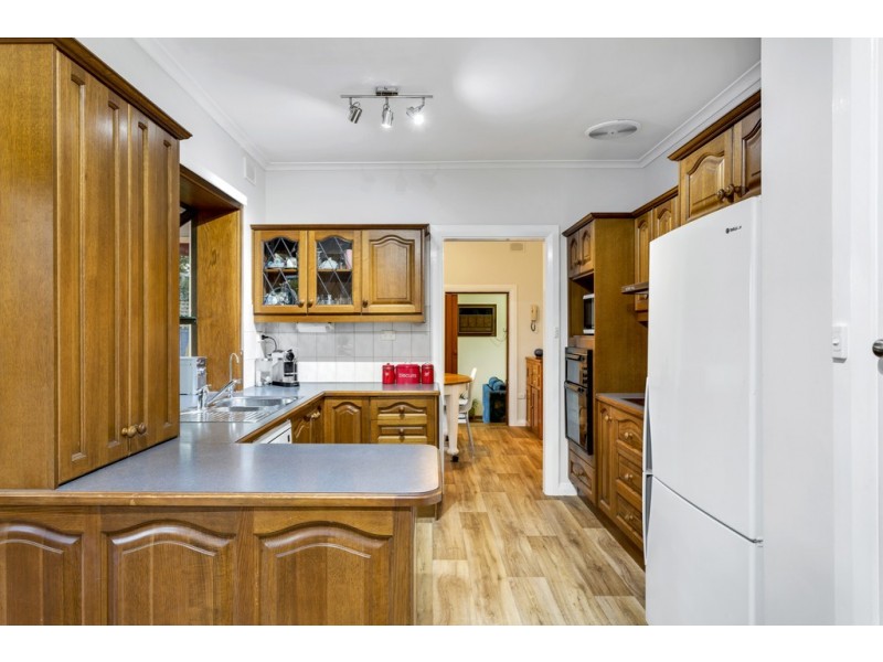 4 Brigadoon Street, Happy Valley SA 5159