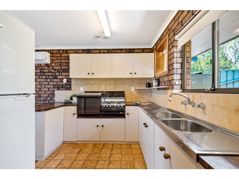 2/145 Perry Barr Road, Hallett Cove SA 5158