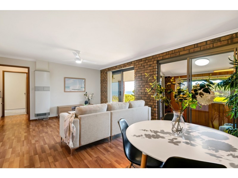 2/145 Perry Barr Road, Hallett Cove SA 5158