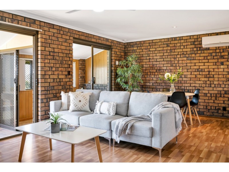 2/145 Perry Barr Road, Hallett Cove SA 5158