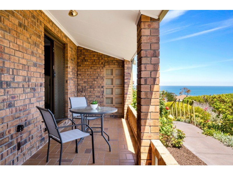 2/145 Perry Barr Road, Hallett Cove SA 5158