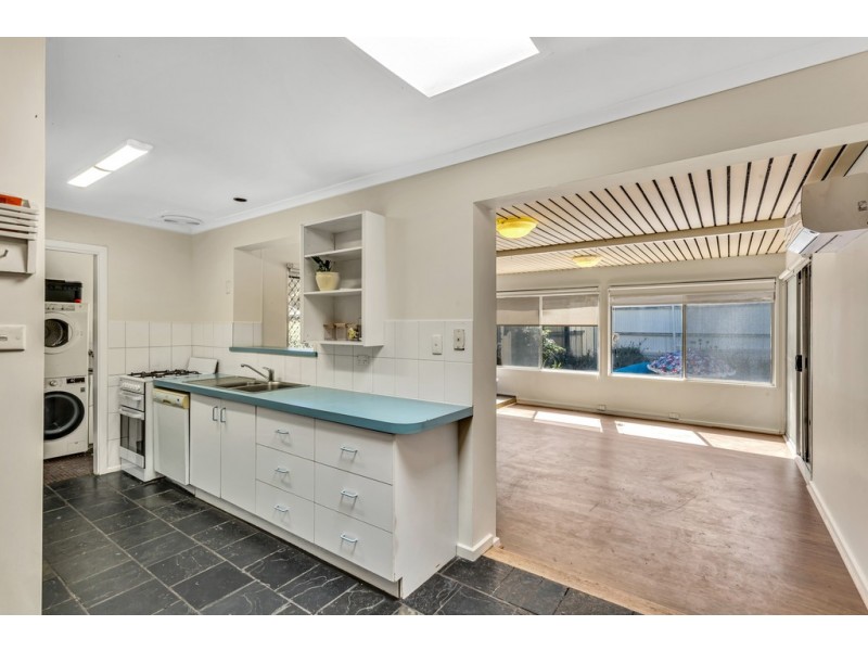 1 Tripoli Road, Happy Valley SA 5159