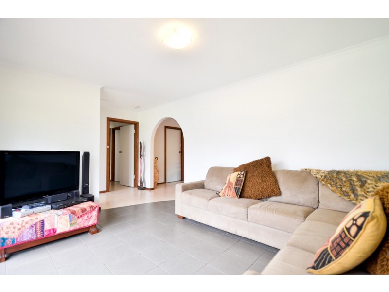 18 Summerford Rd, Aberfoyle Park SA 5159