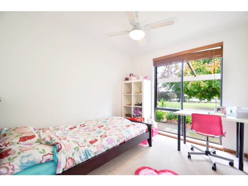 18 Summerford Rd, Aberfoyle Park SA 5159