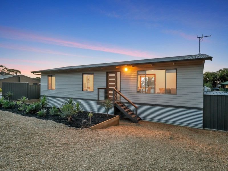 15 Capri Crescent, Sellicks Beach SA 5174