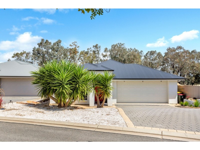 52 Smugglers Drive, Seaford Rise SA 5169