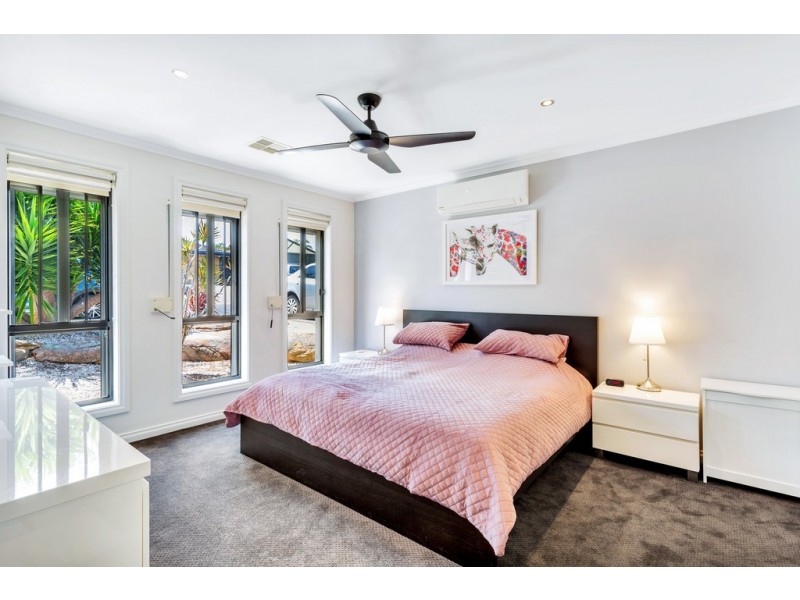 52 Smugglers Drive, Seaford Rise SA 5169