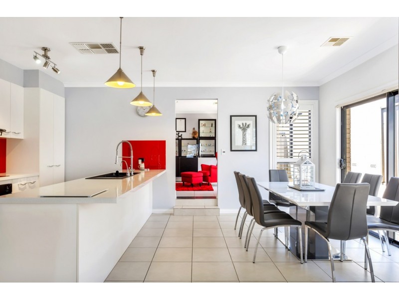 52 Smugglers Drive, Seaford Rise SA 5169