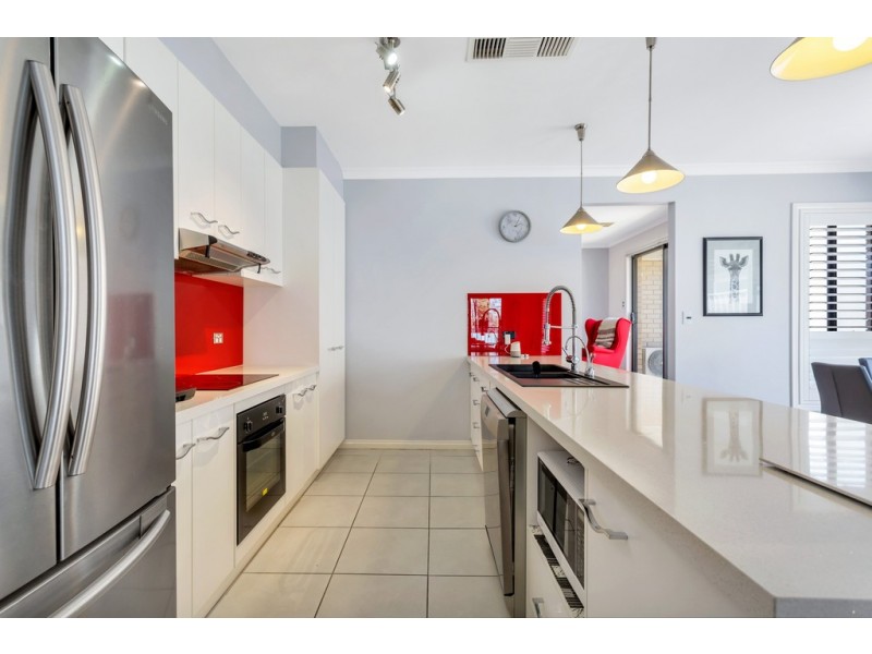 52 Smugglers Drive, Seaford Rise SA 5169