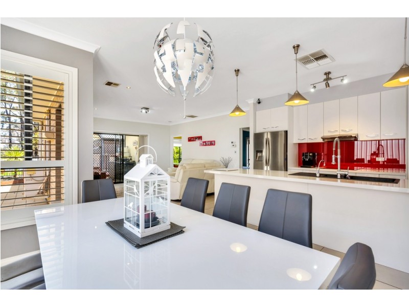 52 Smugglers Drive, Seaford Rise SA 5169