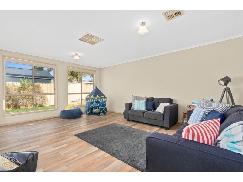 22 Nicholl Avenue, Aldinga Beach SA 5173