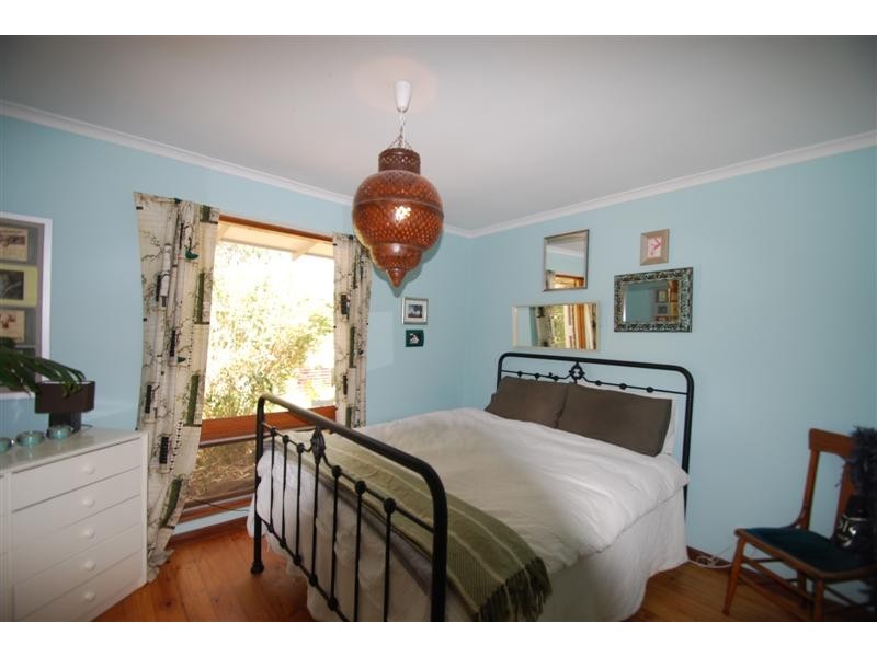 23 Alison Dr, Happy Valley SA 5159