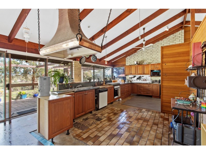 246 Upper Penneys Hill Road, Onkaparinga Hills SA 5163