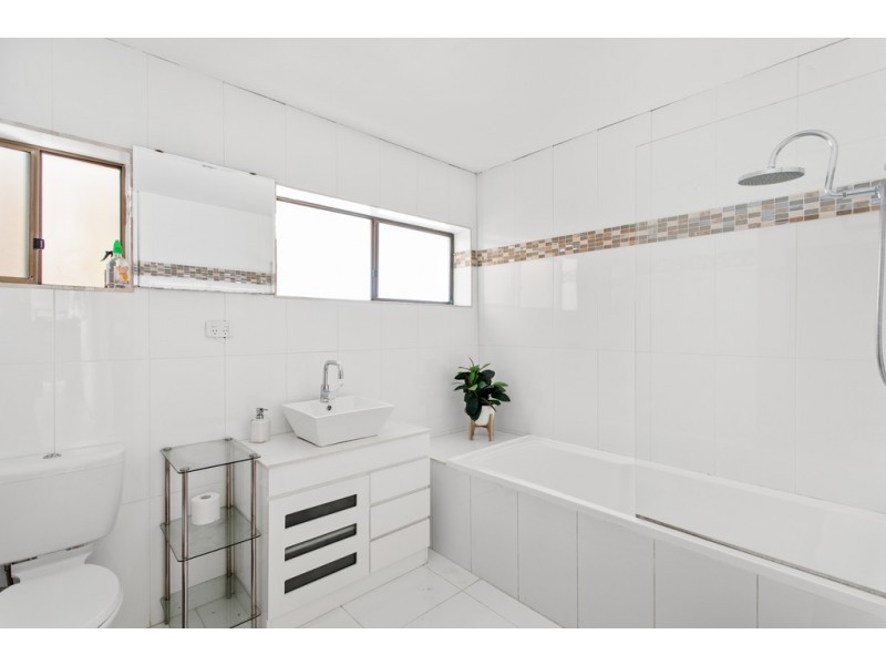 246 Upper Penneys Hill Road, Onkaparinga Hills SA 5163