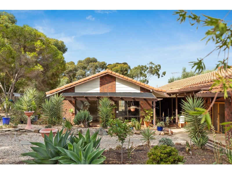 246 Upper Penneys Hill Road, Onkaparinga Hills SA 5163