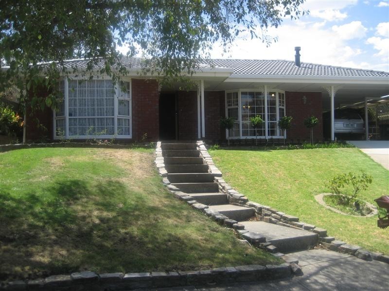 13 Snaefell Ave, Happy Valley SA 5159