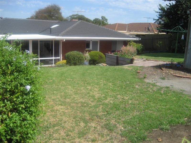 13 Snaefell Ave, Happy Valley SA 5159