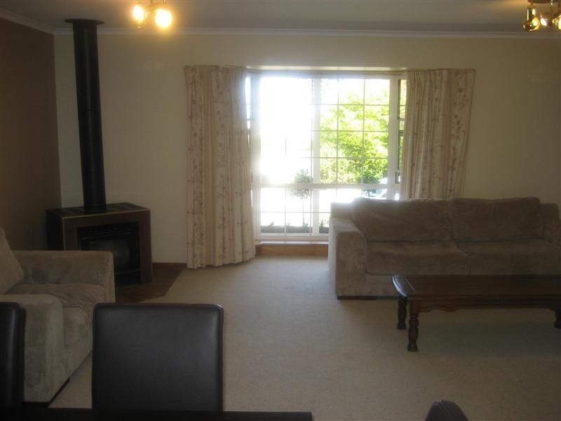 13 Snaefell Ave, Happy Valley SA 5159