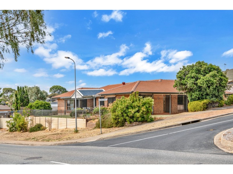 1 Alfonso Drive, Hallett Cove SA 5158