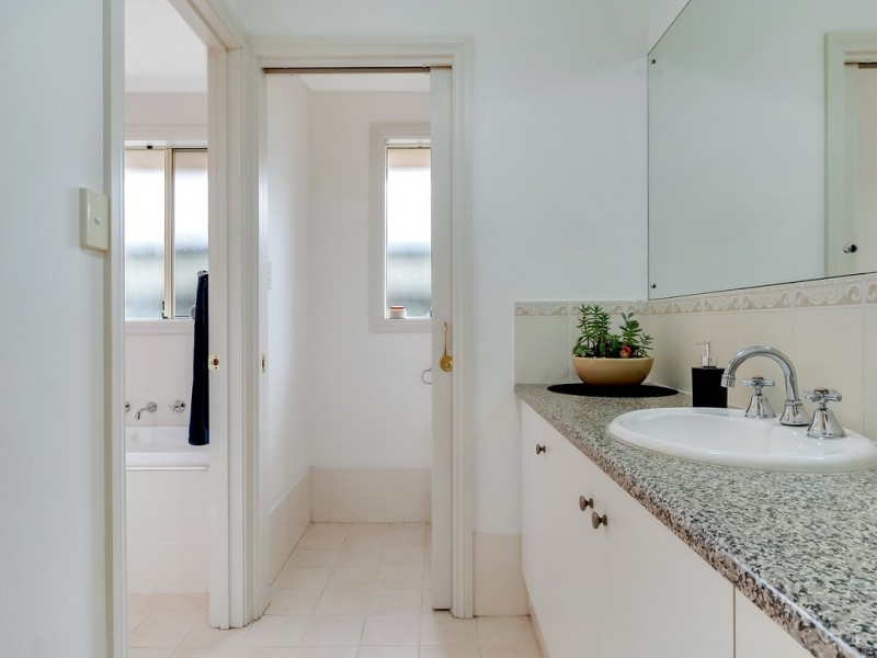 33 Brooklyn Drive, Hallett Cove SA 5158