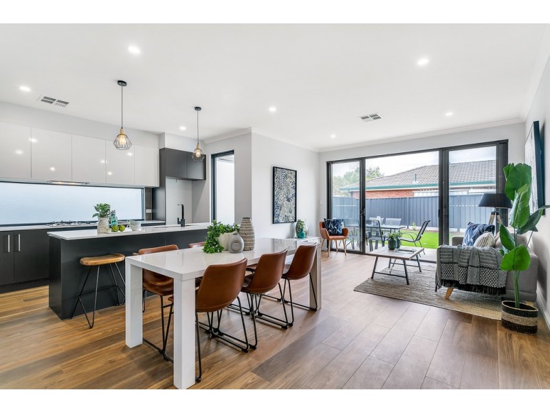 30 Parsons Grove, Park Holme SA 5043