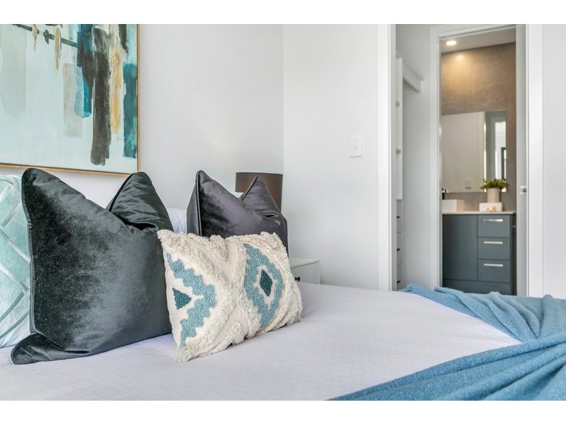 30 Parsons Grove, Park Holme SA 5043