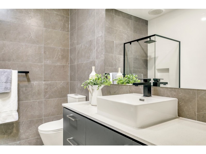 30 Parsons Grove, Park Holme SA 5043