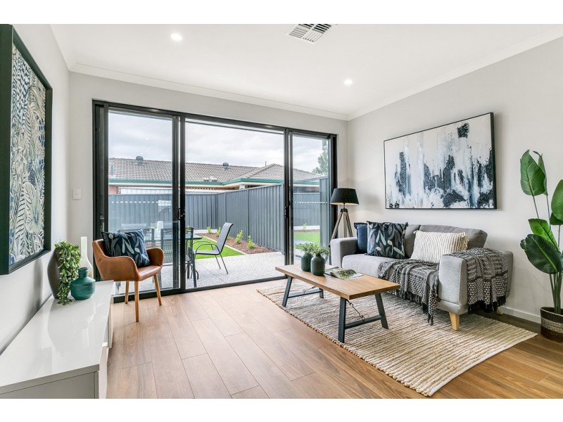 30 Parsons Grove, Park Holme SA 5043