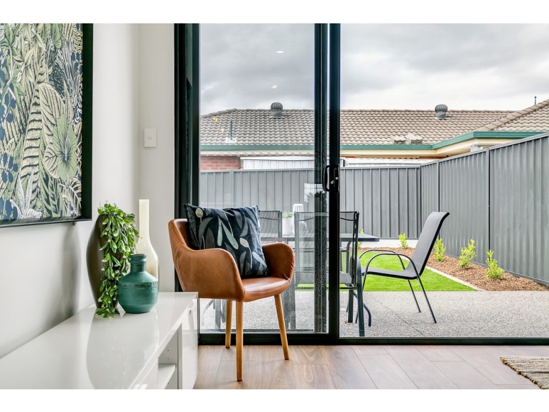 30 Parsons Grove, Park Holme SA 5043