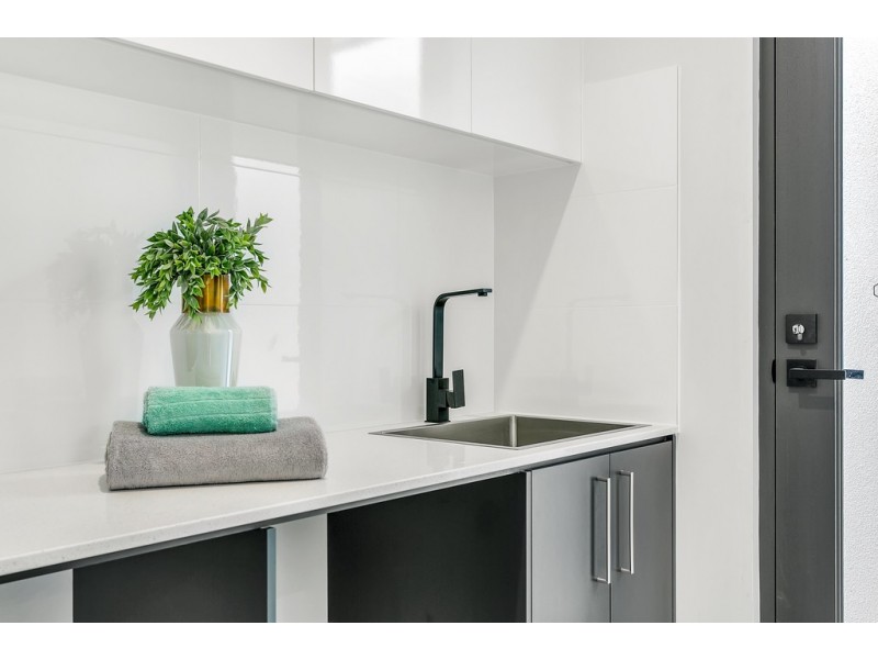 30 Parsons Grove, Park Holme SA 5043