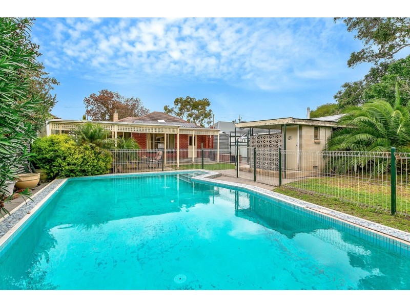24 Cliff Street, Glenelg East SA 5045