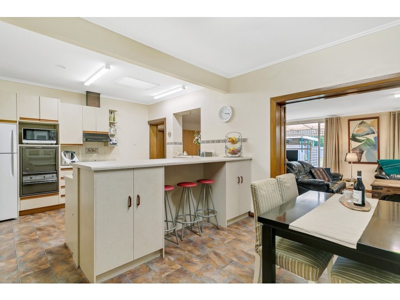 24 Cliff Street, Glenelg East SA 5045
