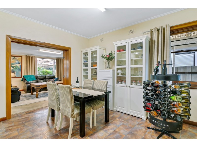 24 Cliff Street, Glenelg East SA 5045