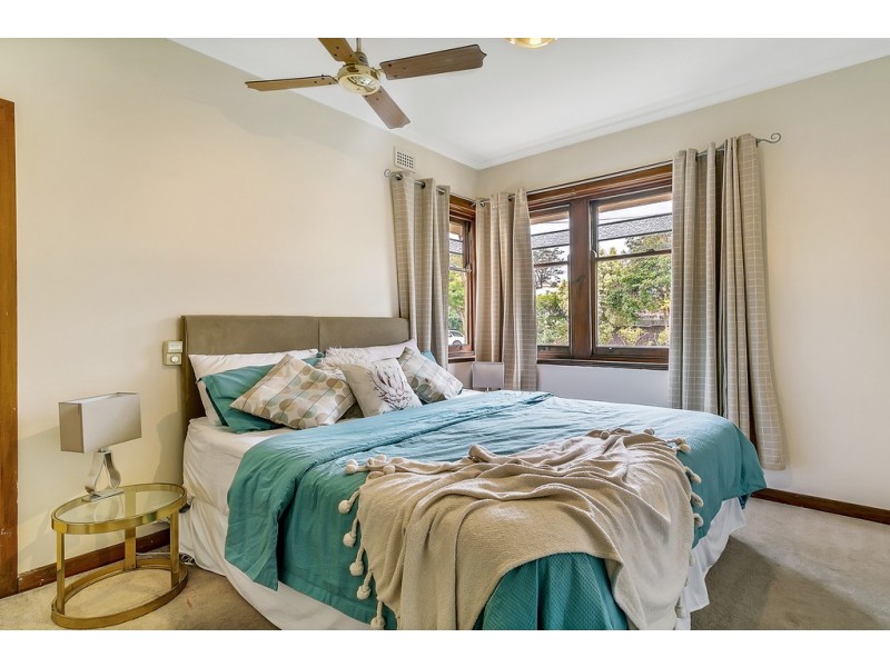 24 Cliff Street, Glenelg East SA 5045