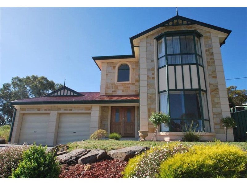 35 Merrivale Dr, Happy Valley SA 5159
