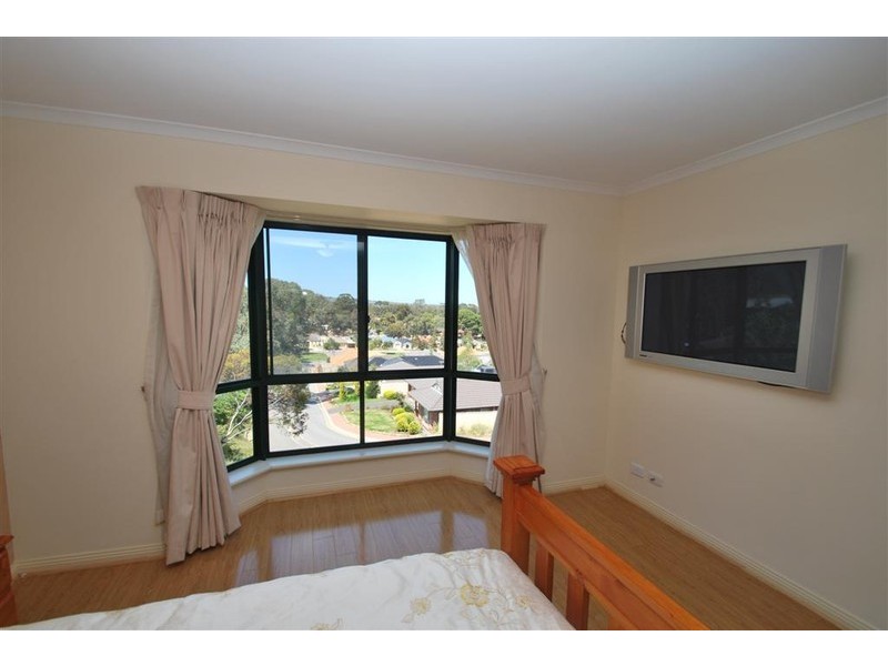 35 Merrivale Dr, Happy Valley SA 5159