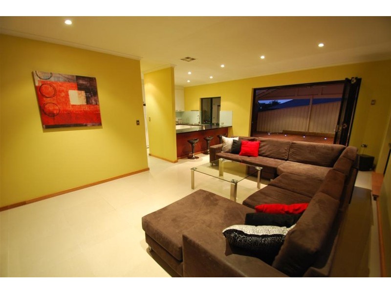 35 Merrivale Dr, Happy Valley SA 5159