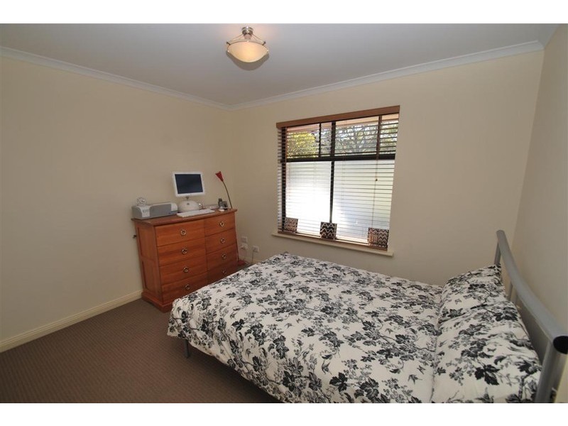 35 Merrivale Dr, Happy Valley SA 5159