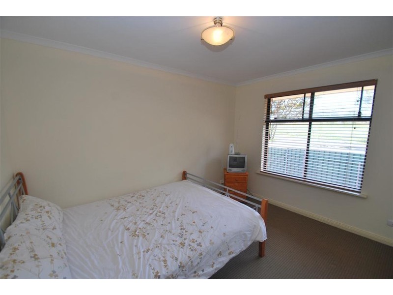 35 Merrivale Dr, Happy Valley SA 5159