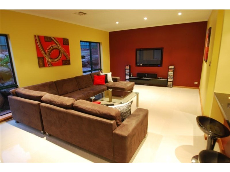 35 Merrivale Dr, Happy Valley SA 5159